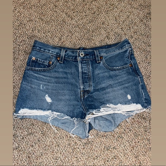 Levi’s 501 Jean Shorts - Picture 1 of 4